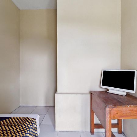 Spot On 92832 Al Mahira Syariah Hotel Majalengka Exterior photo